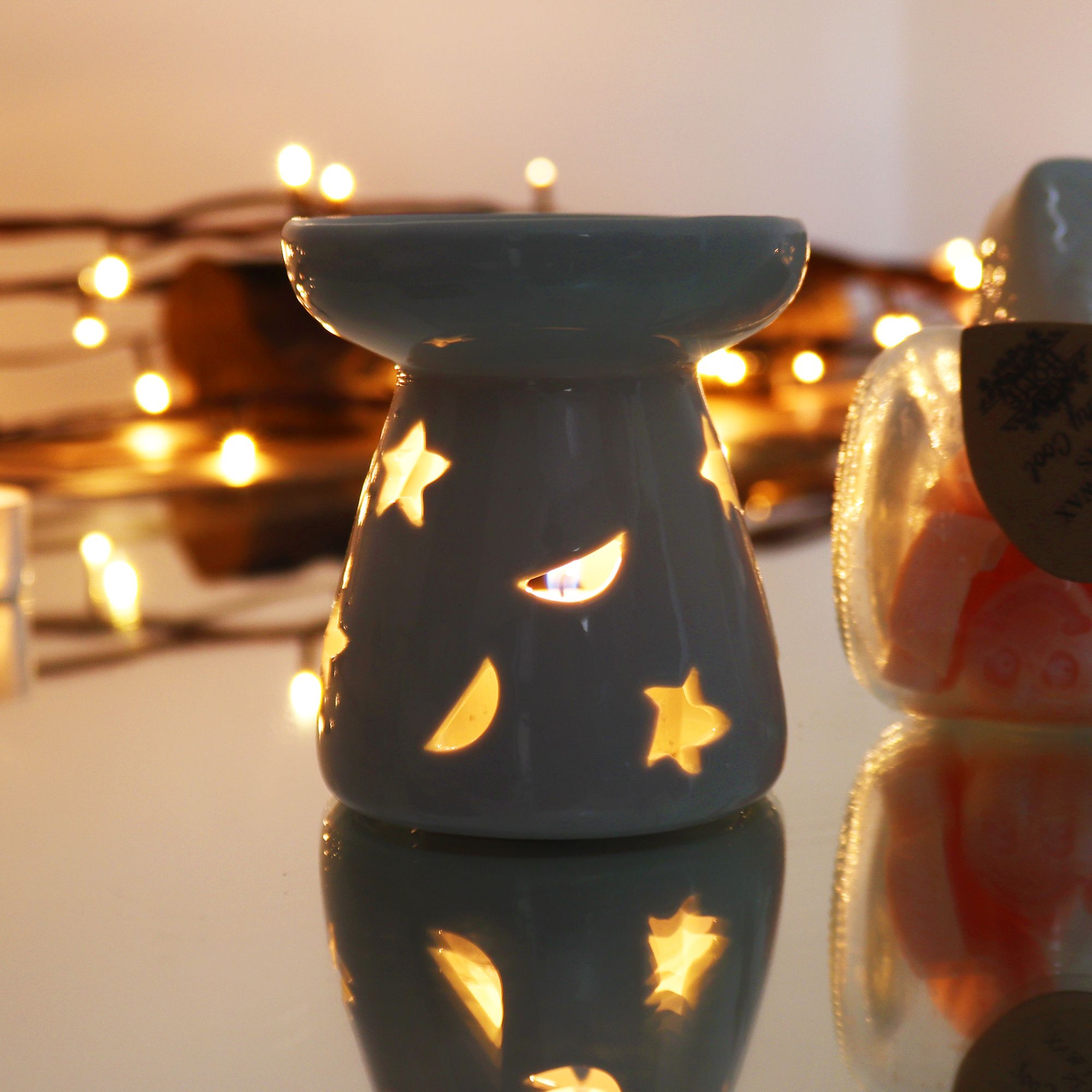 Classic White Oil Burner - Moon & Star